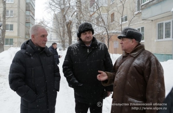 7 февраля Губернатор посетил дом №5 по улице 12 Сентября в Железнодорожном районе Ульяновска и оценил результаты работ по капитальному ремонту фасада и обновлению лестничных клеток.