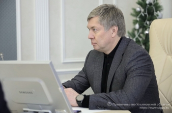 10 января на «строительном часе» Губернатор Алексей Русских обсудил с ответственными лицами сроки завершения работ и вопросы, связанные с финансированием строительства.